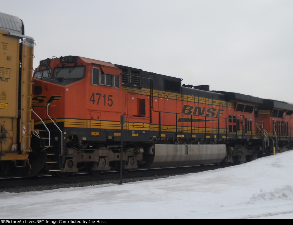 BNSF 4715